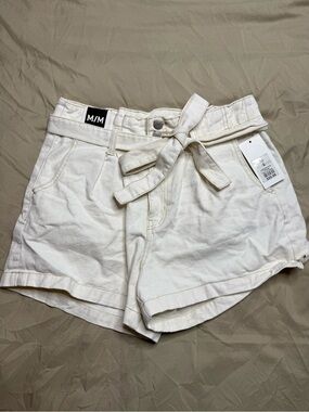 refuge Cream High-Rise Paperbag Tie-Waist Women's Shorts Medium